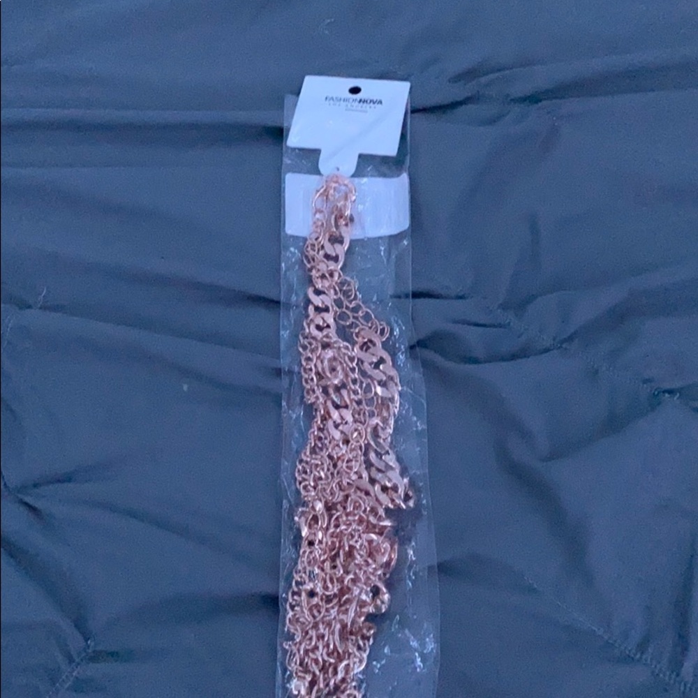 Fashion Nova Chain